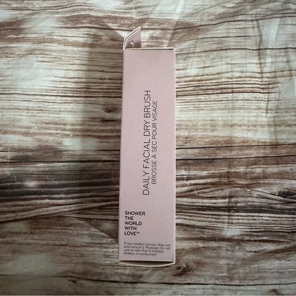 Daily Concepts Daily Facial Dry Brush - Picture 13 of 15